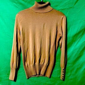 Light brown turtleneck sweater with great details